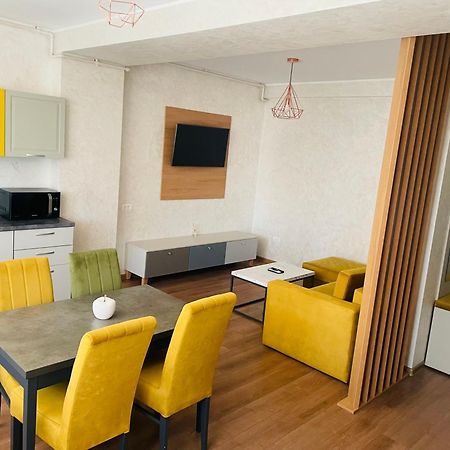 Myamar Apartment Mamaia Eksteriør bilde