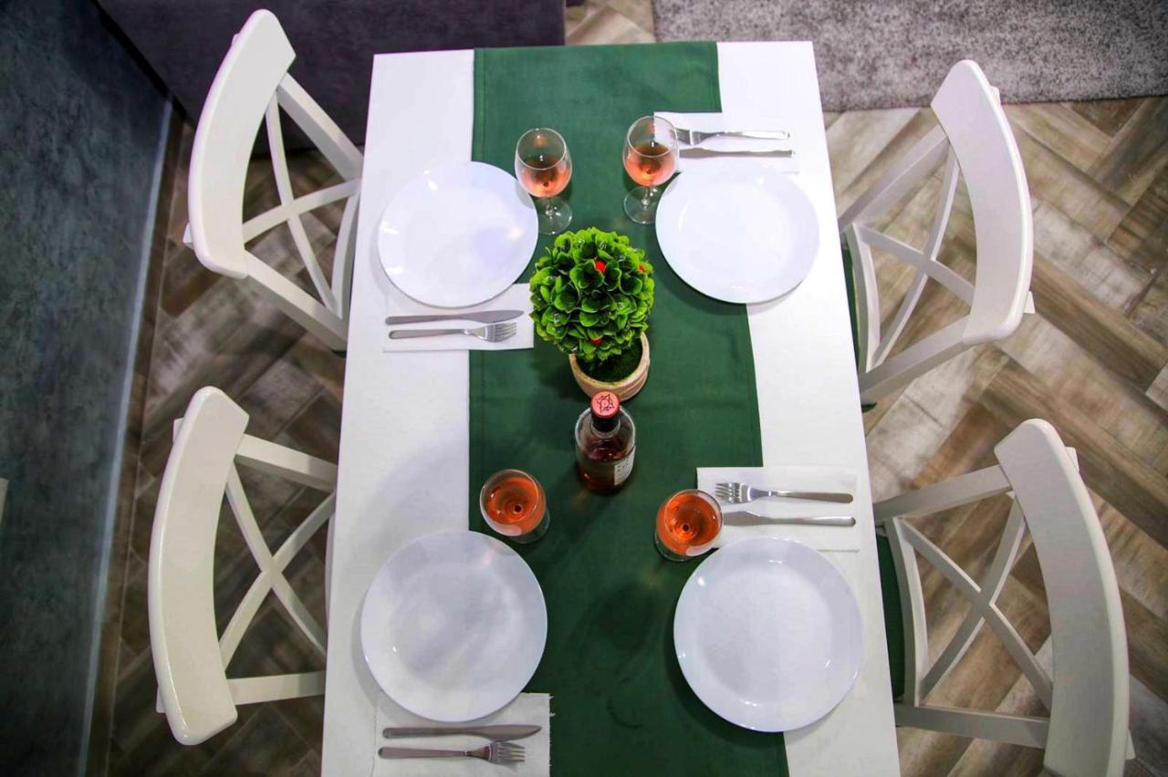 Myamar Apartment Mamaia Eksteriør bilde