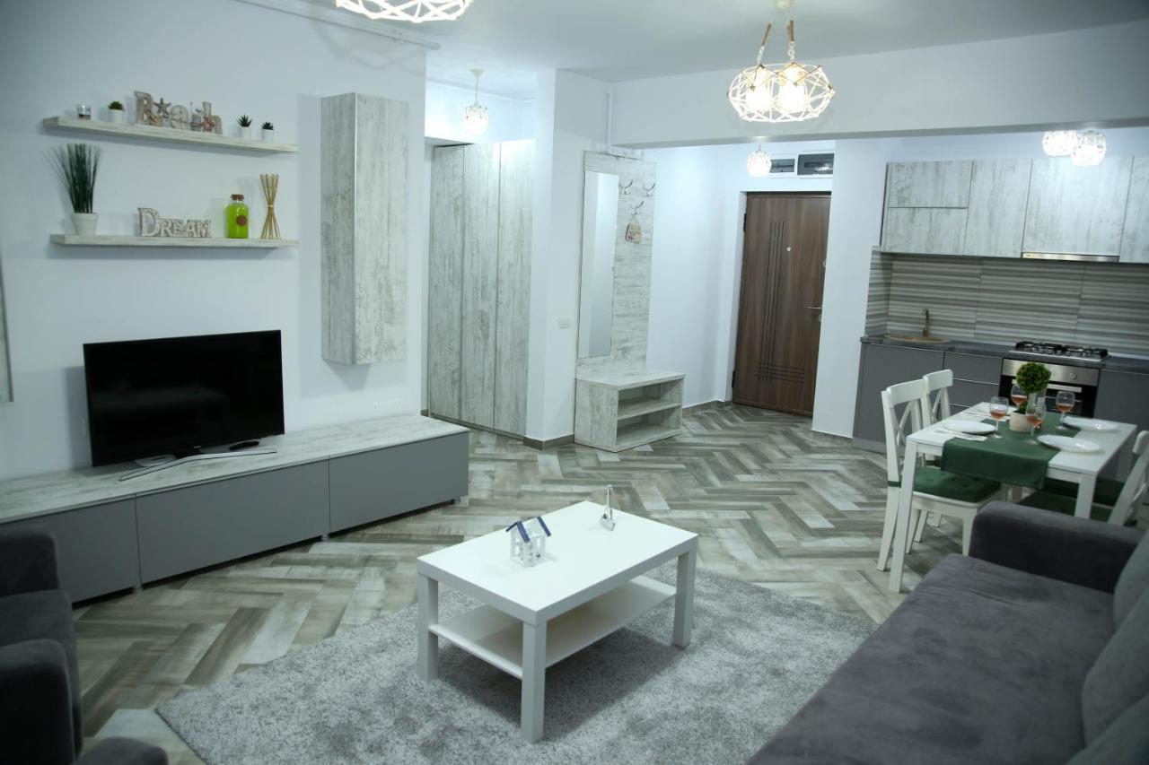 Myamar Apartment Mamaia Eksteriør bilde