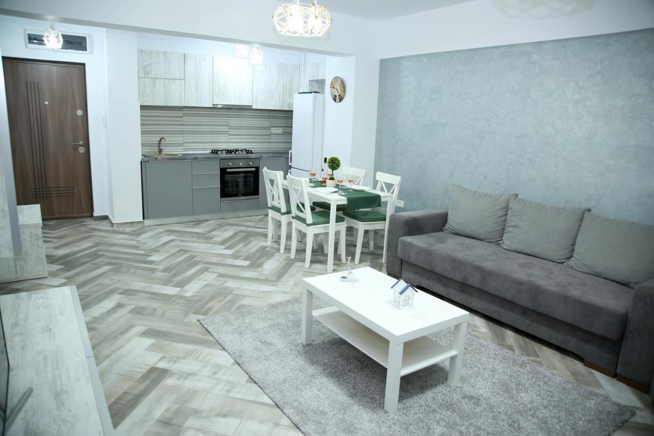 Myamar Apartment Mamaia Eksteriør bilde