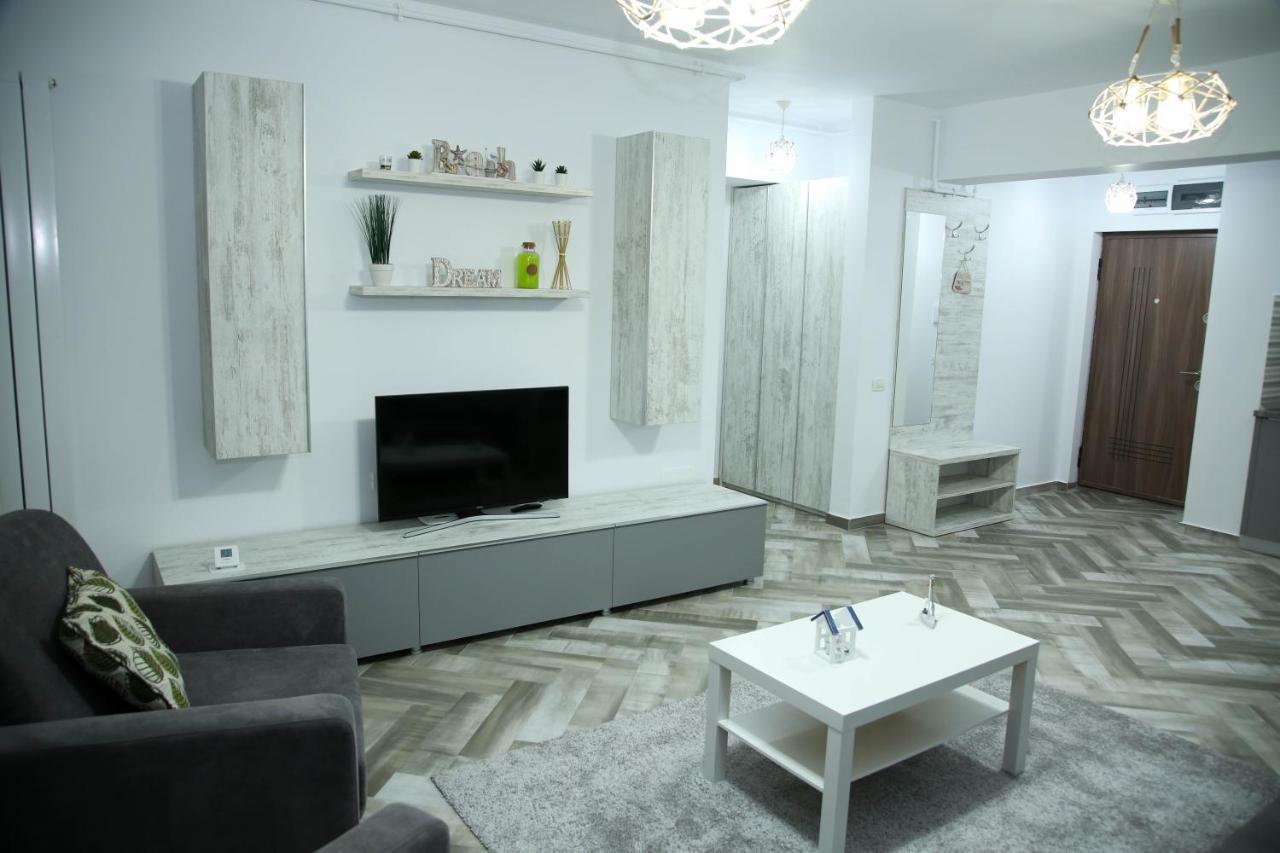 Myamar Apartment Mamaia Eksteriør bilde