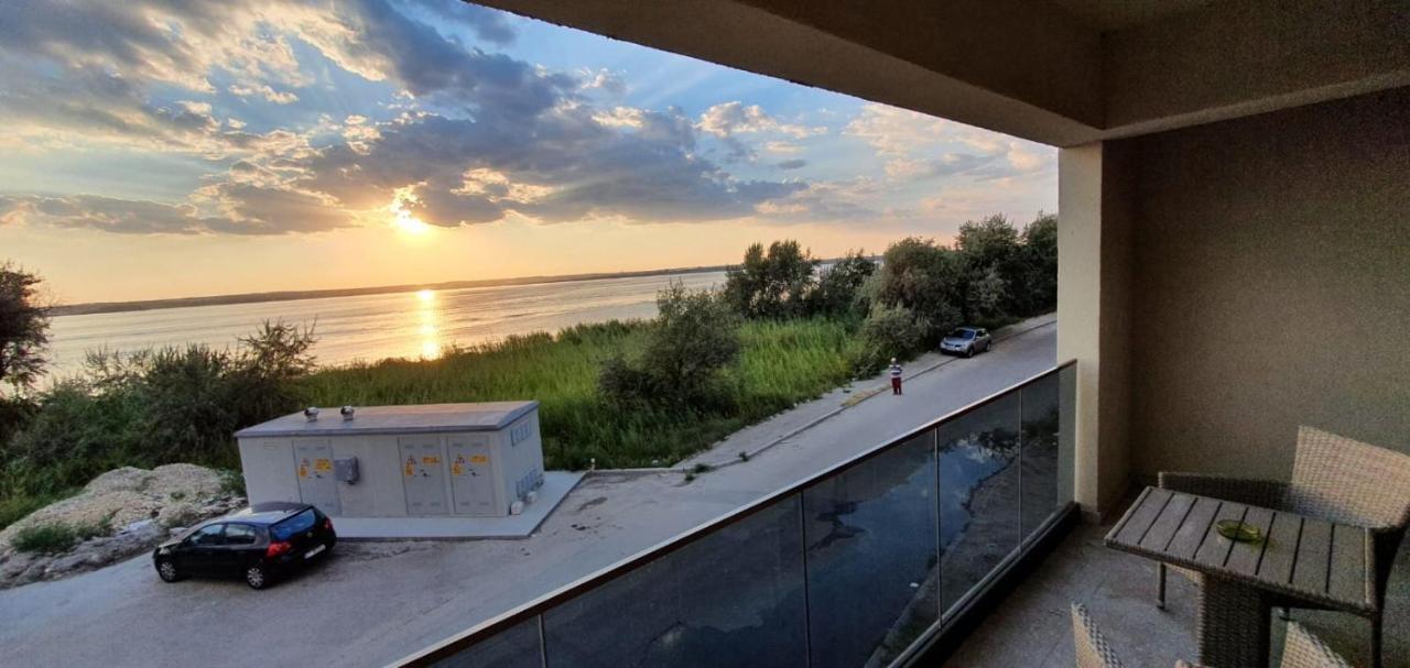 Myamar Apartment Mamaia Eksteriør bilde